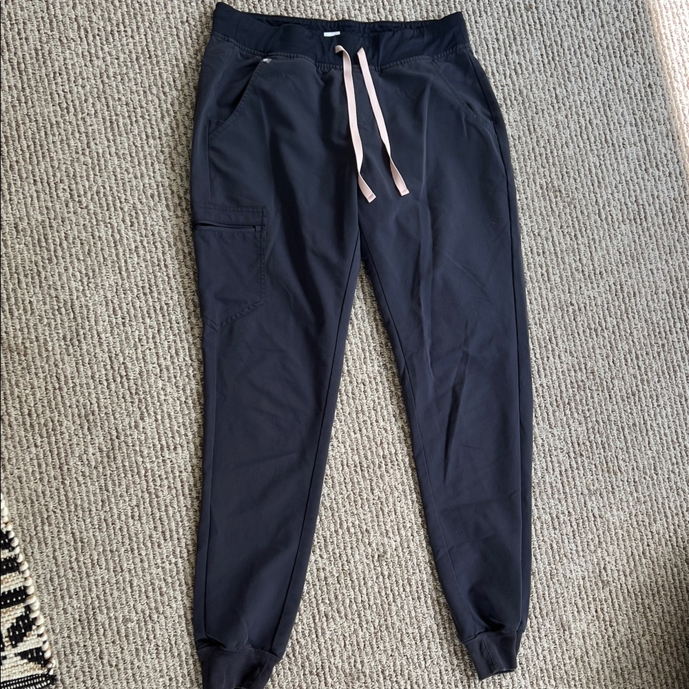 Figs charcoal high women’s scrubs